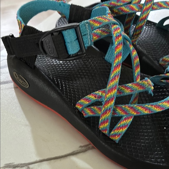 Chaco Black Sandals with Adjustable Z-Strap Design - Picture 4 of 8